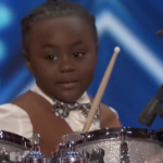 Il batterista di 5 anni che ha rubato la scena