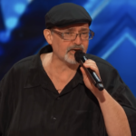 L’esibizione di un bidello di scuola media sciocca i giudici e vince il golden buzzer a America’s Got Talent.